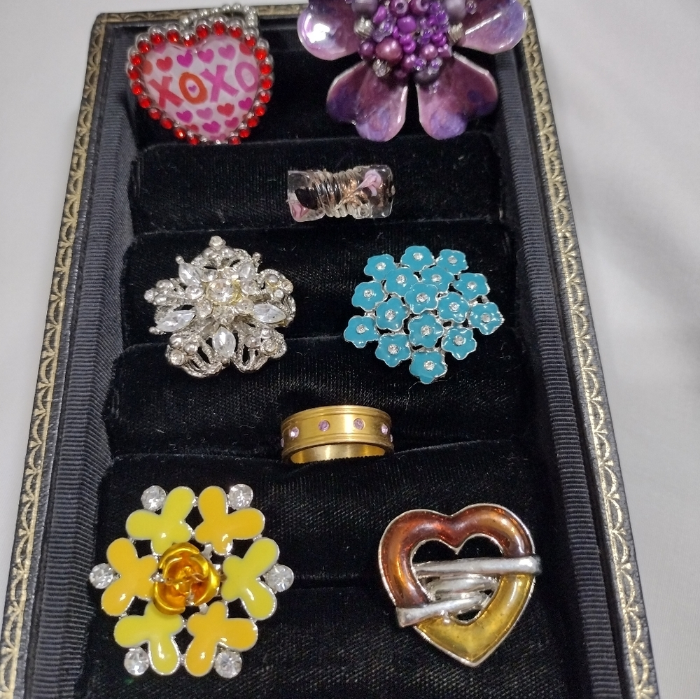 Lot of 9 rings